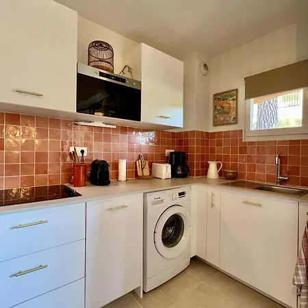 Renovated With Pool And Golf Course