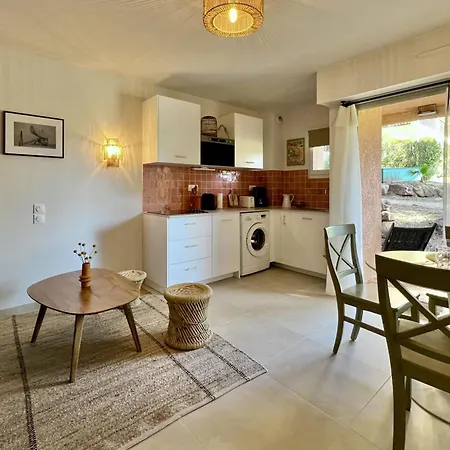 Renovated With Pool And Golf Course Saint-Raphaël